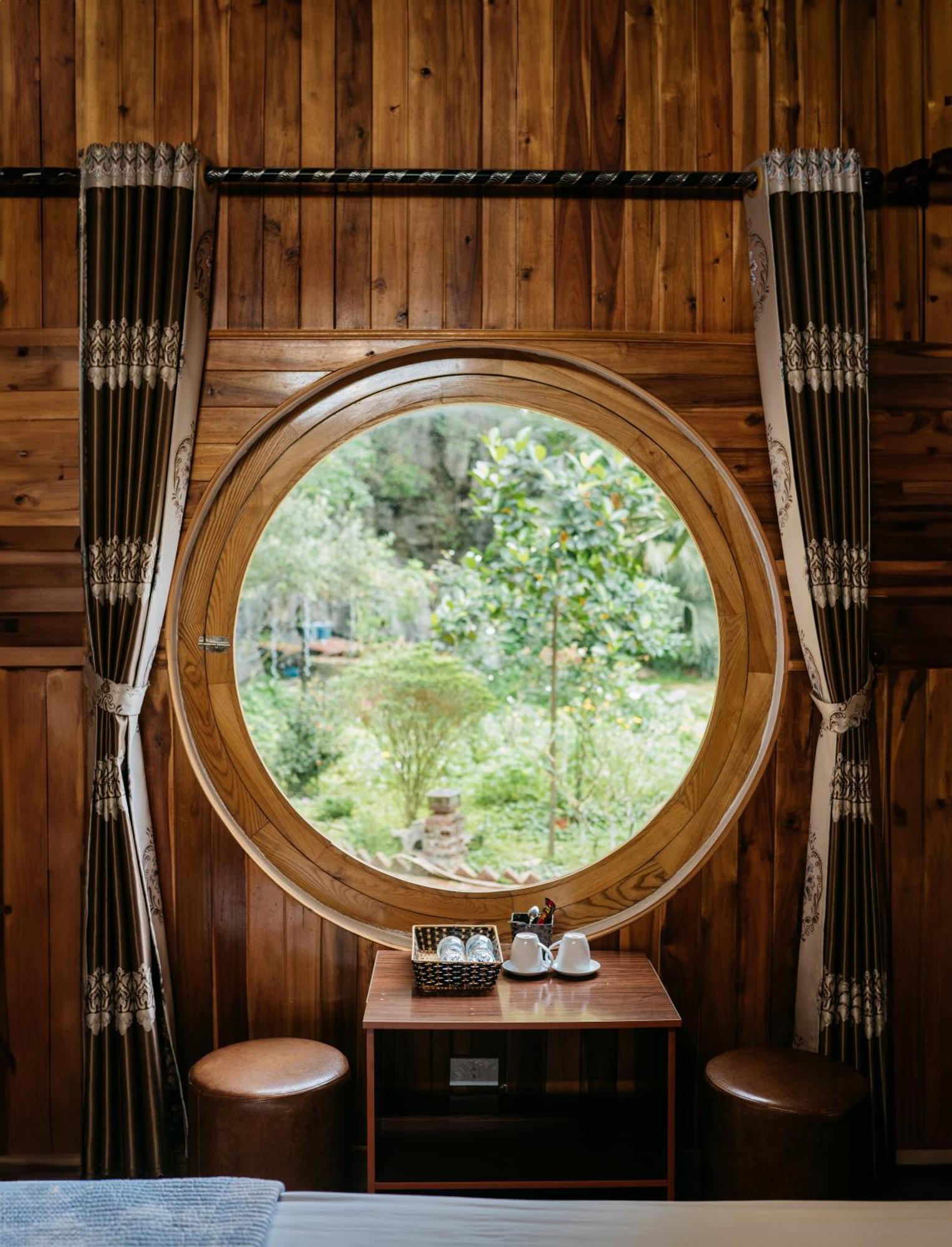 Trang An Mountain House